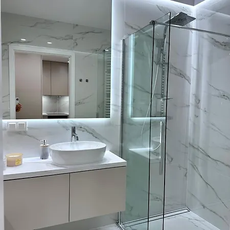 Teo Centrum Διαμέρισμα *